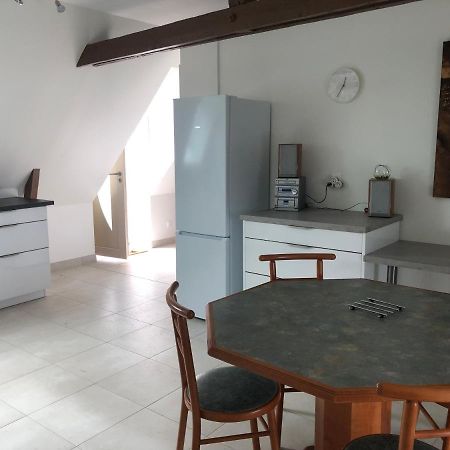 Residence Merlin Appart Des Druides Saint-Malon-sur-Mel Exterior photo